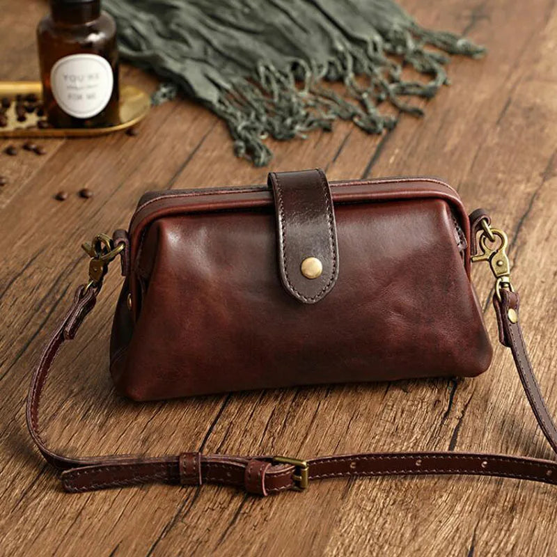 Quinn - Classic Retro Shoulder Bag