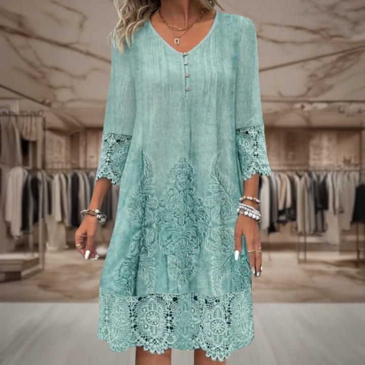 Iris - Flattering Lace Dress