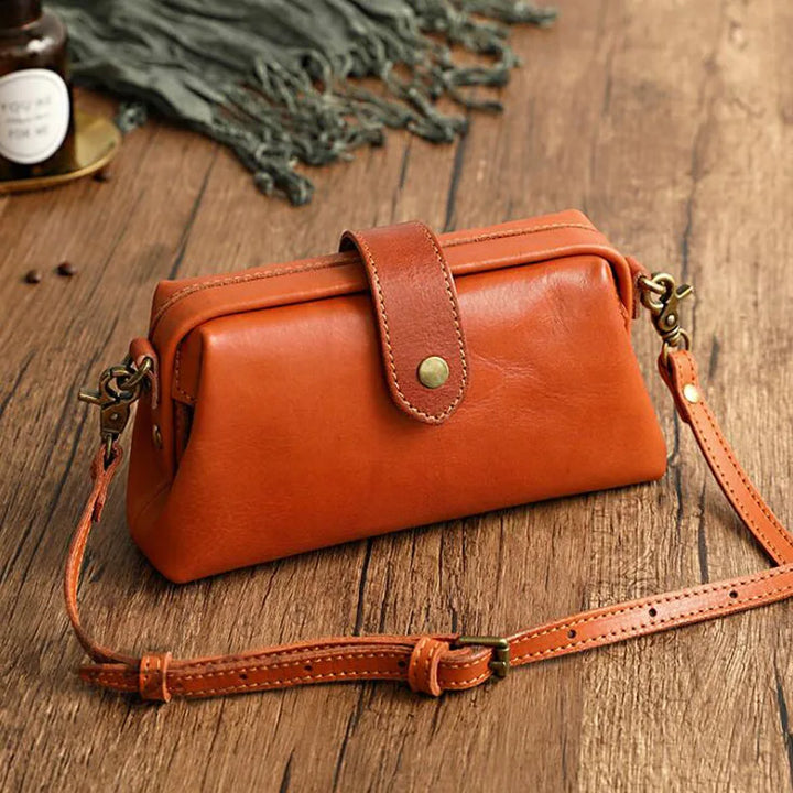 Quinn - Classic Retro Shoulder Bag