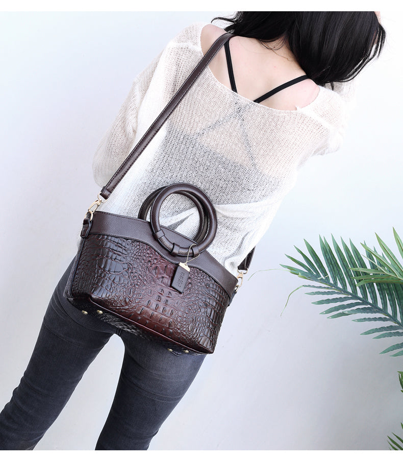 Harriet - Elegant handbag with crocodile embossing