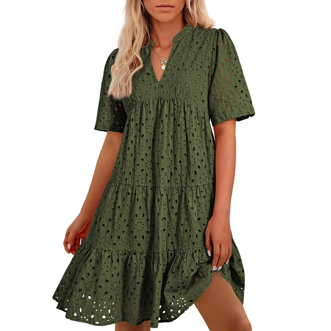 Jessica - Stylish and Figure-Flattering Dress