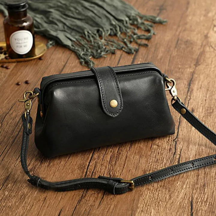 Quinn - Classic Retro Shoulder Bag